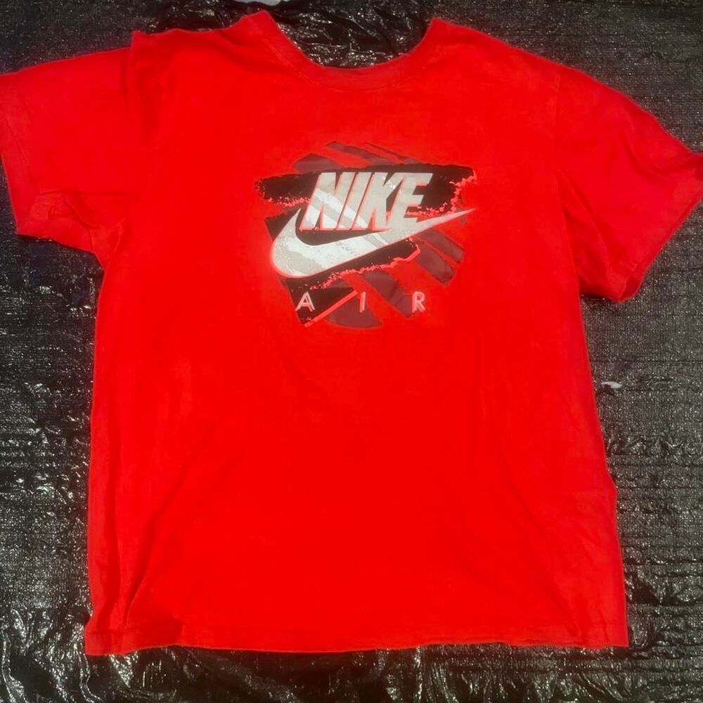 Nike Men's Red T-shirt